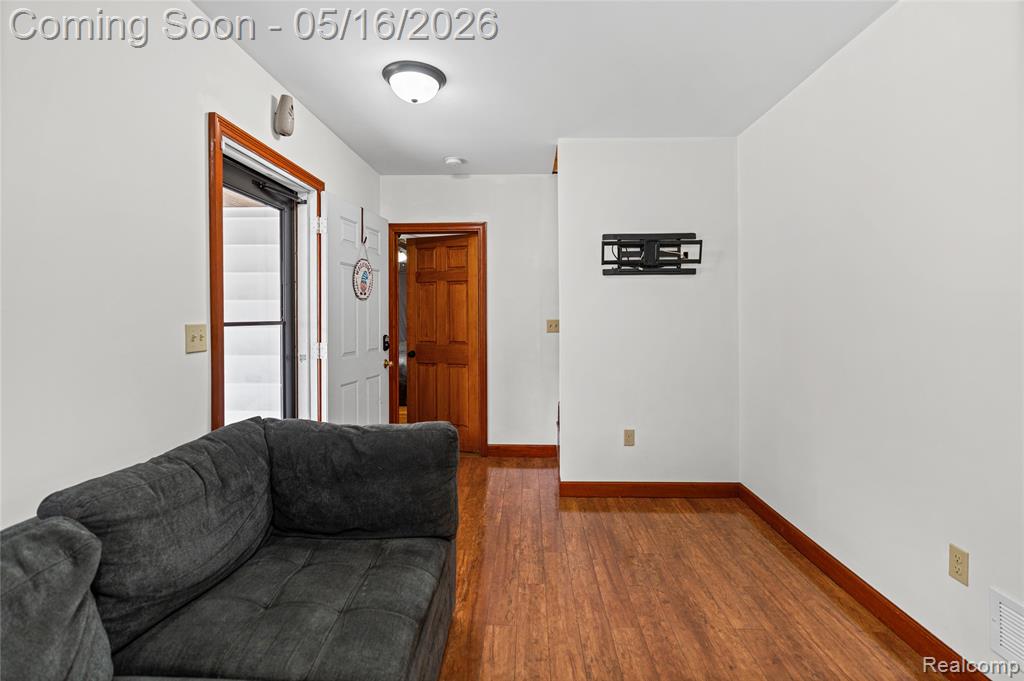 6383 Lapeer Road, Burton, MI 48509 — Photo 16
