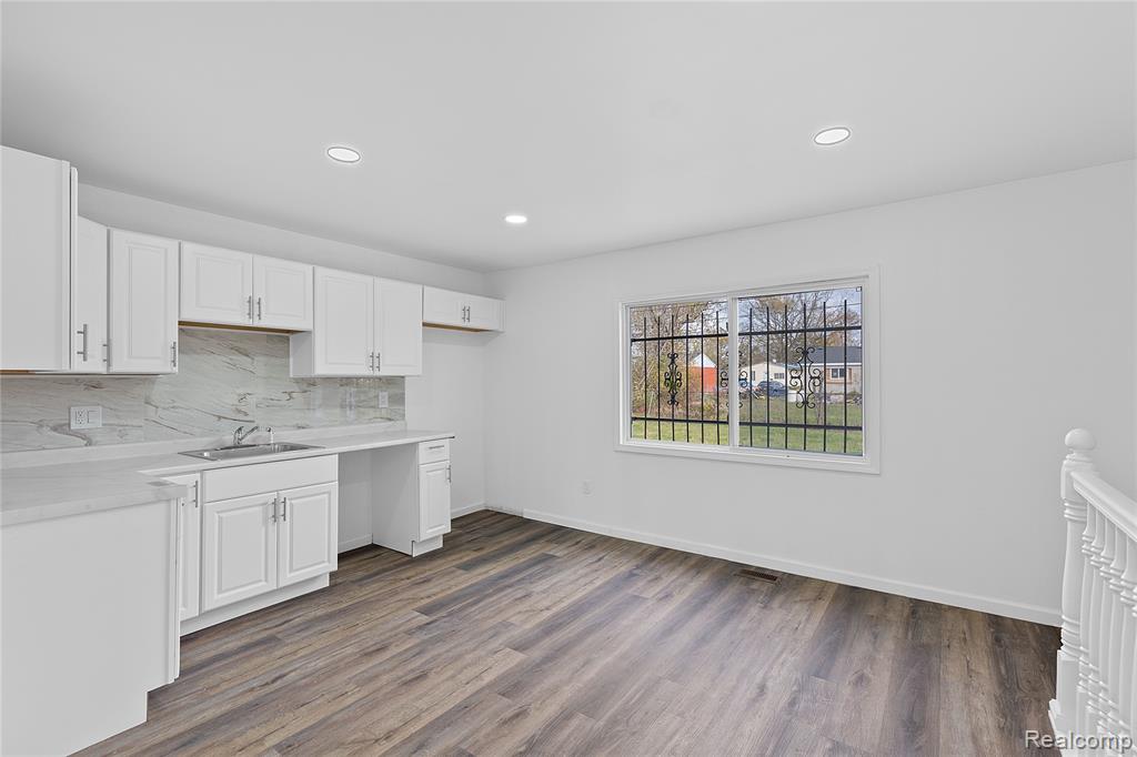 3829 Walnut Street, Inkster, MI 48141 — Photo 6