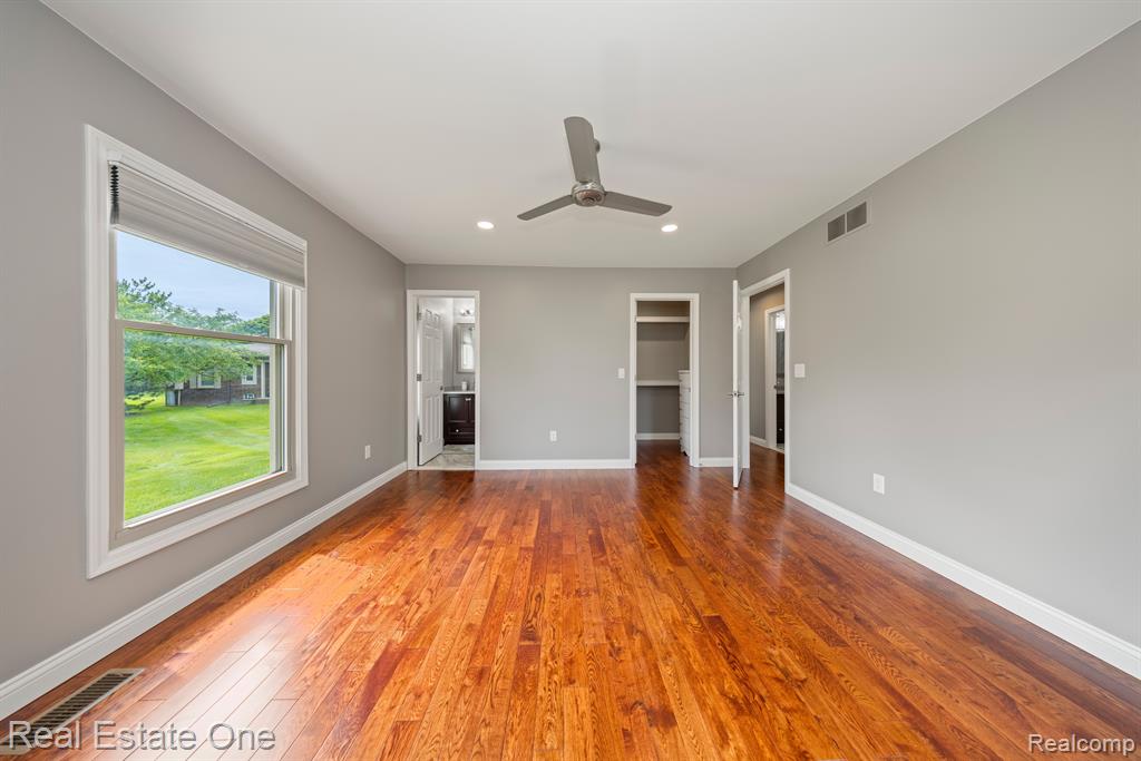 49139 FREEDOM Court, 4, Shelby Twp, MI 48315 — Photo 17