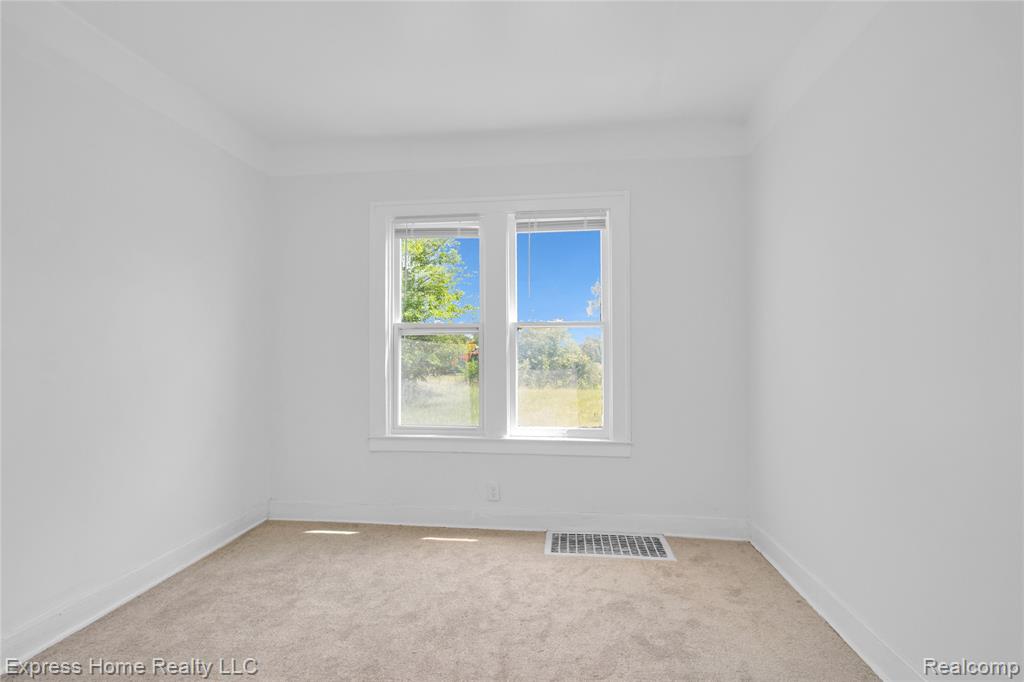 13484 Maine Street, Hamtramck, MI 48212 — Photo 10