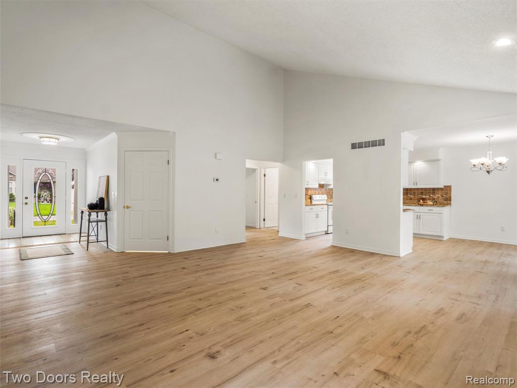 53020 Wolf Drive, Shelby Twp, MI 48316 — Photo 15