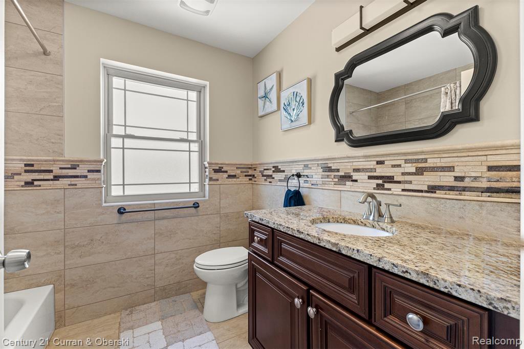 6804 Centralia Street, Dearborn Heights, MI 48127 — Photo 30