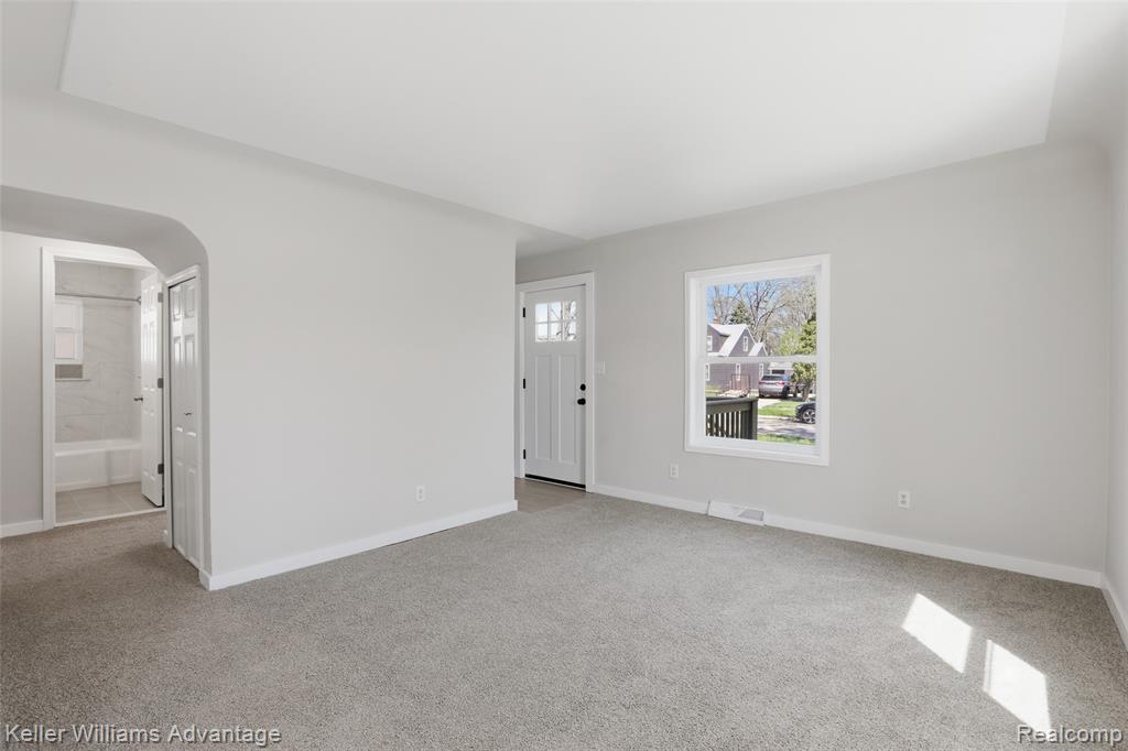 33451 Brown Street, Garden City, MI — Photo 7