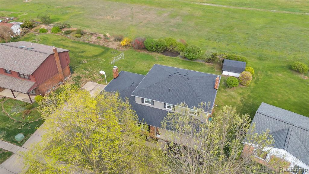47266 WARWICK Court, Shelby Twp, MI 48315 — Photo 28
