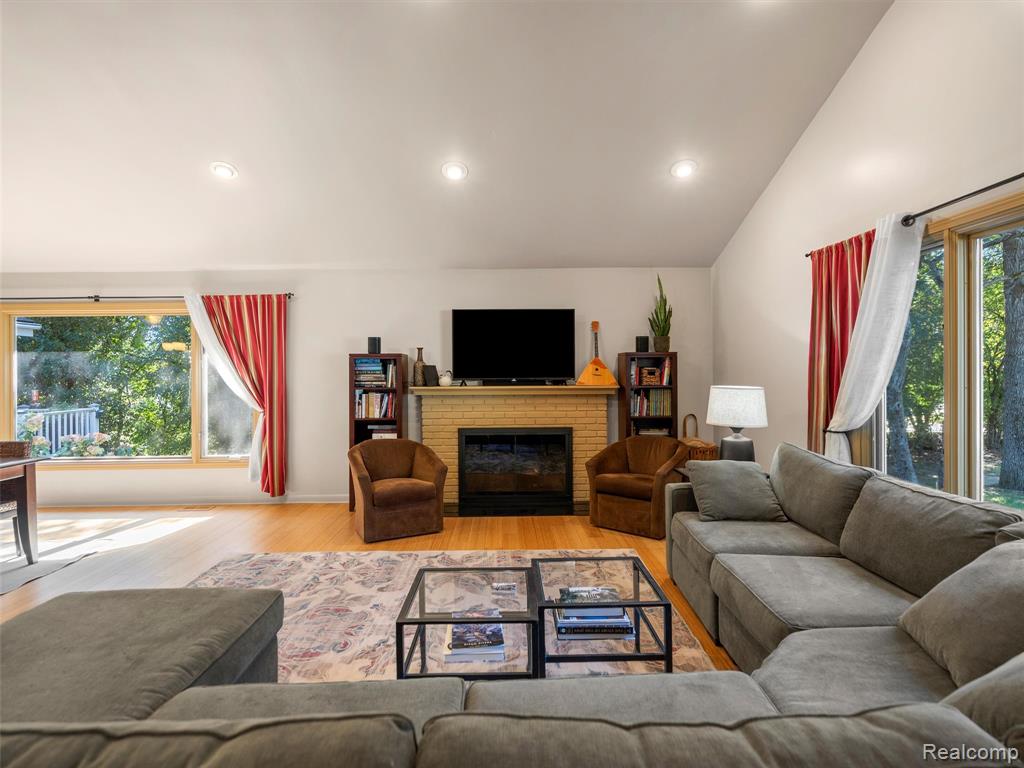 4351 Queens Way, Bloomfield Hills, MI 48304 — Photo 8