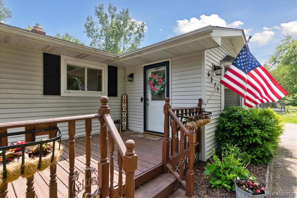 6279 Woodsdale Drive, Grand Blanc, MI 48439 — Photo 5