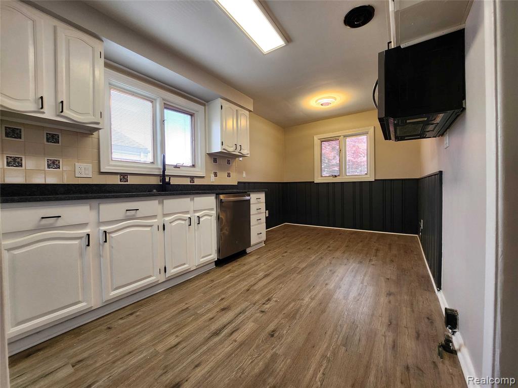 24593 Rosalind Avenue, Eastpointe, MI 48021 — Photo 13