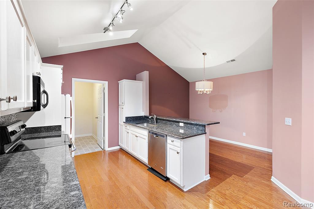 45765 Cagney Drive, Macomb, MI 48044 — Photo 13