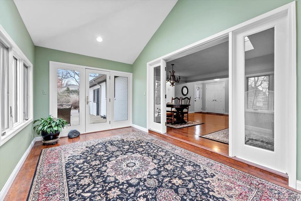 21524 THOROFARE Road, Grosse Ile, MI 48138 — Photo 8