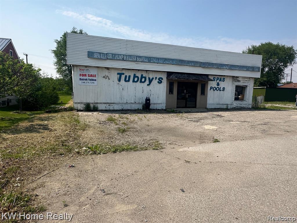 1215 E Caro Road, Caro, MI 48723