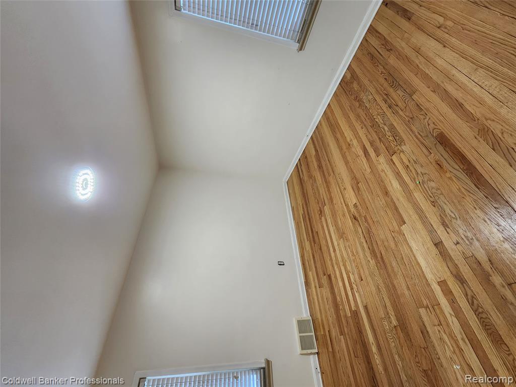 18925 Bentler Street, Detroit, MI 48219 — Photo 14