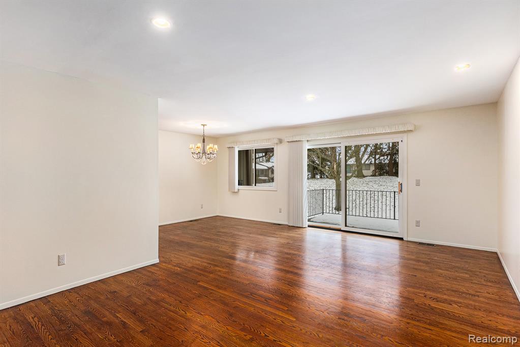 4659 Laurel Club Circle, 12, West Bloomfield, MI 48323 — Photo 4
