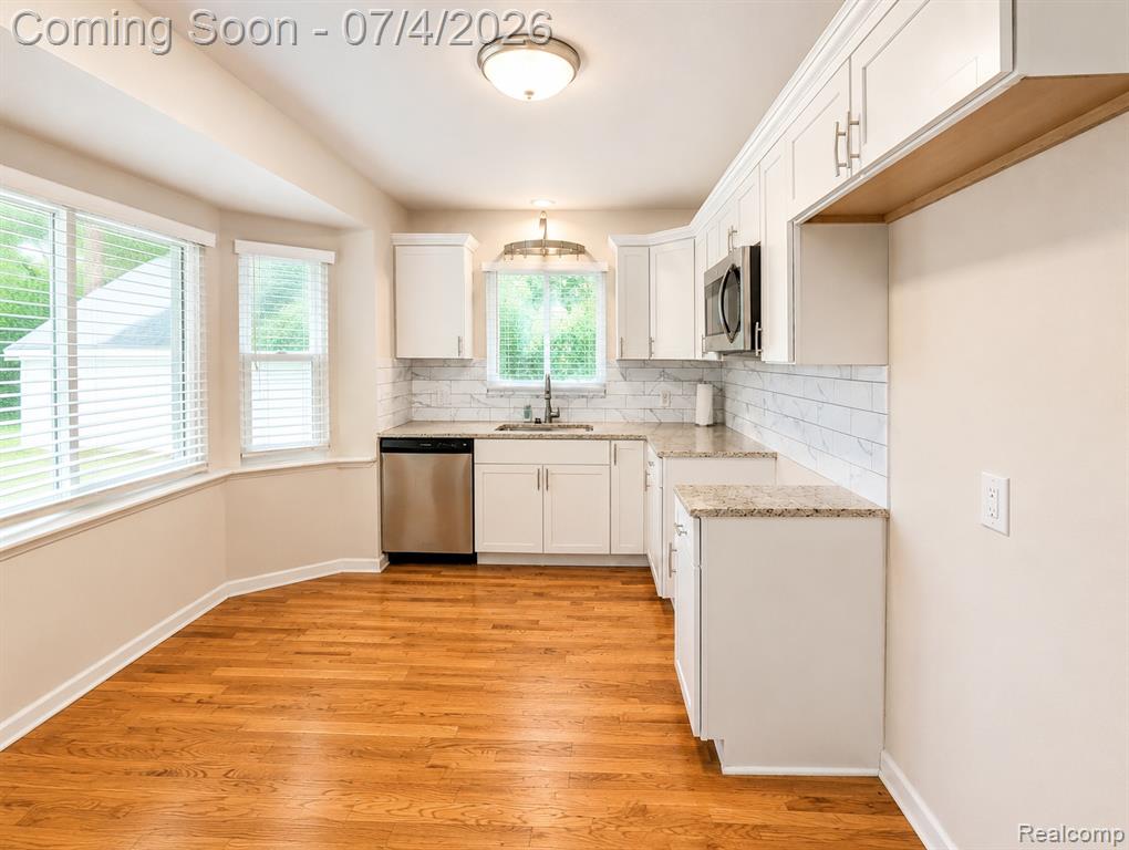 20552 Huntington Avenue, Harper Woods, MI 48225 — Photo 9
