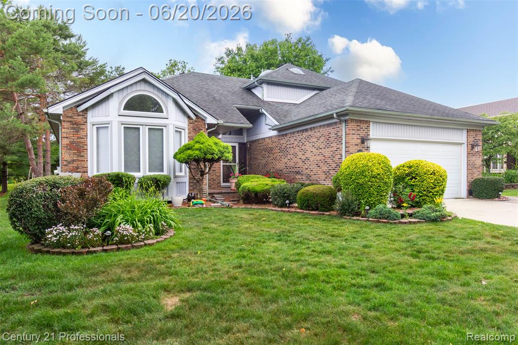 6241 Smithfield Drive, Troy, MI 48085 — Photo 2
