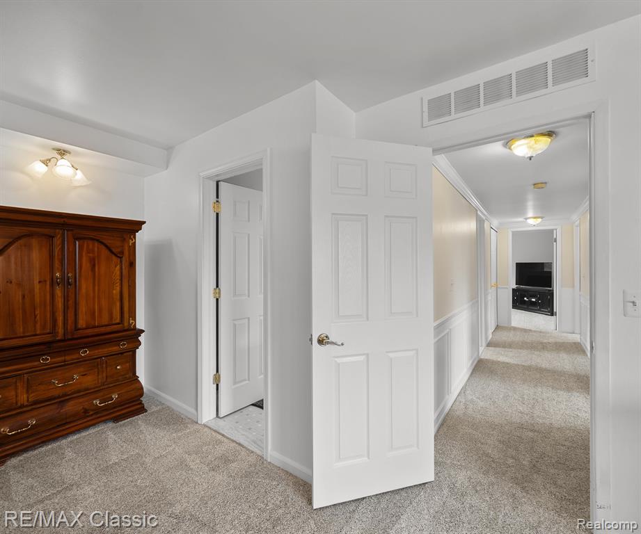 45597 HOLMES Drive, Canton, MI 48187 — Photo 50