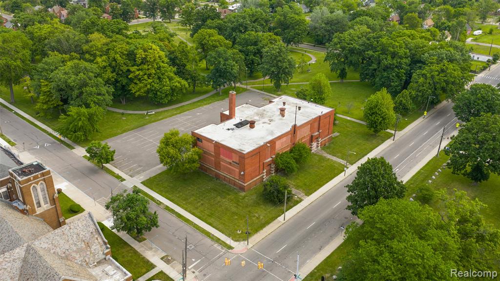 8411 E Forest Avenue, Detroit, MI 48214 — Photo 9