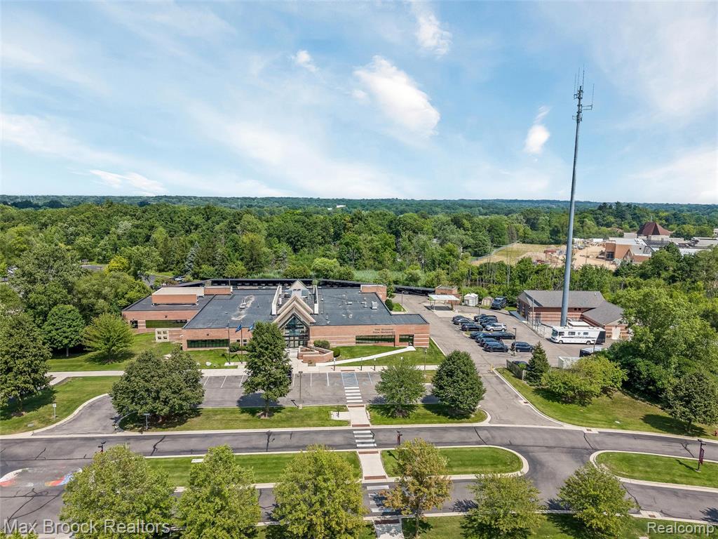 5495 Kingsfield Drive, West Bloomfield, MI — Photo 47