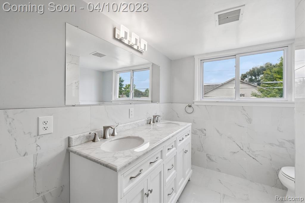 3690 Phillips Avenue, Berkley, MI 48072 — Photo 20