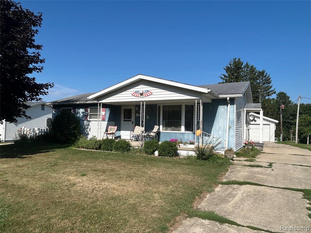 6608 3rd Street, MI — front exterior