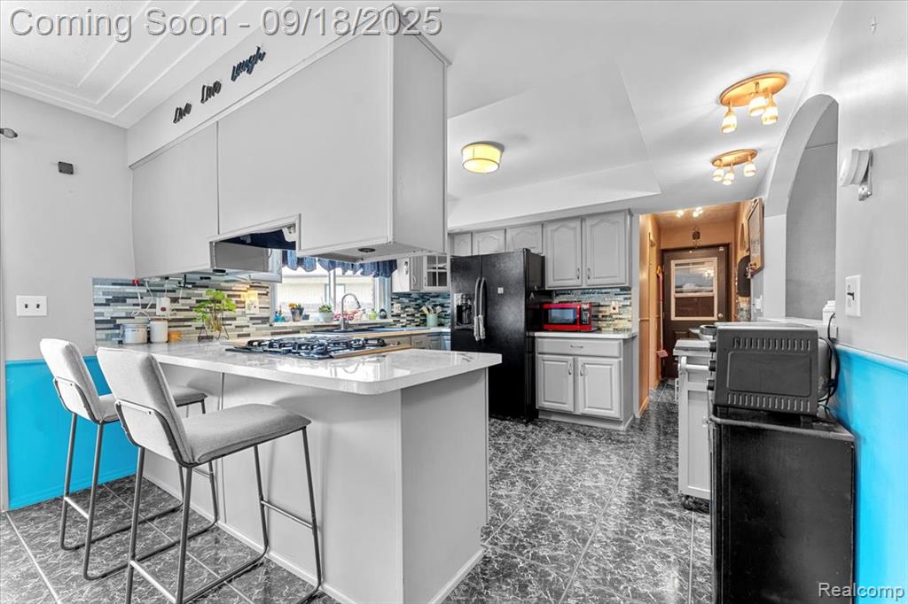 21946 Camille Court, Woodhaven, MI 48183 — Photo 6