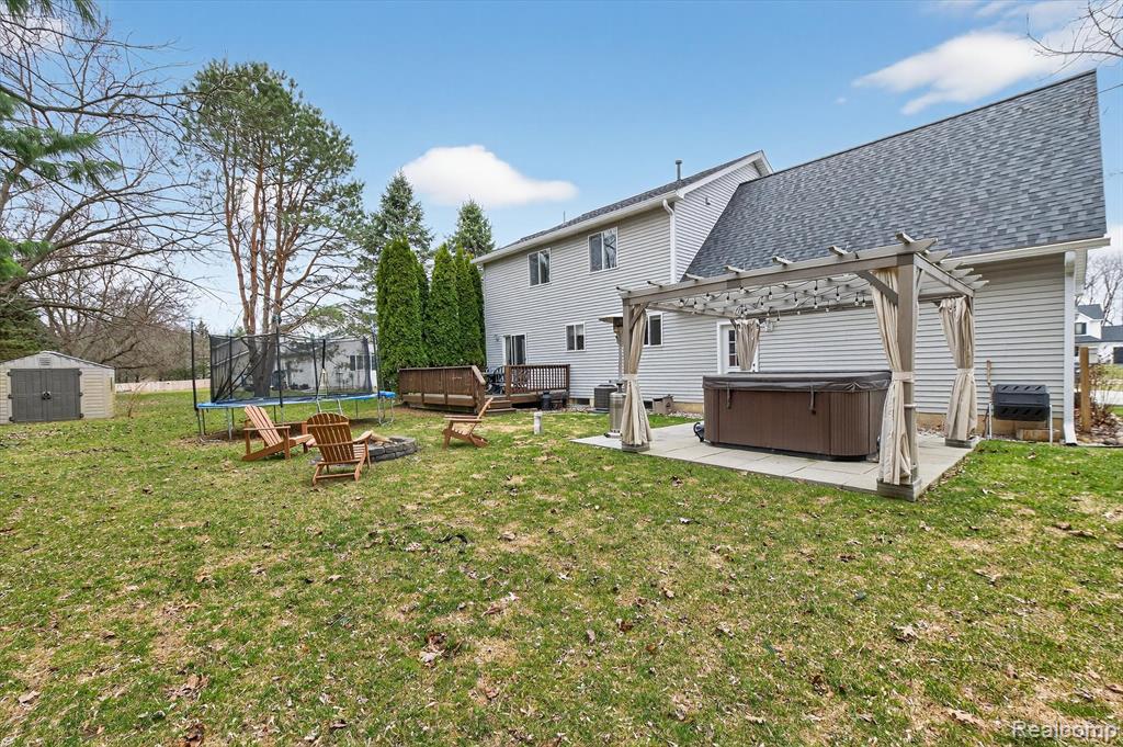 2454 Calvin Court, Pinckney, MI 48169 — Photo 38