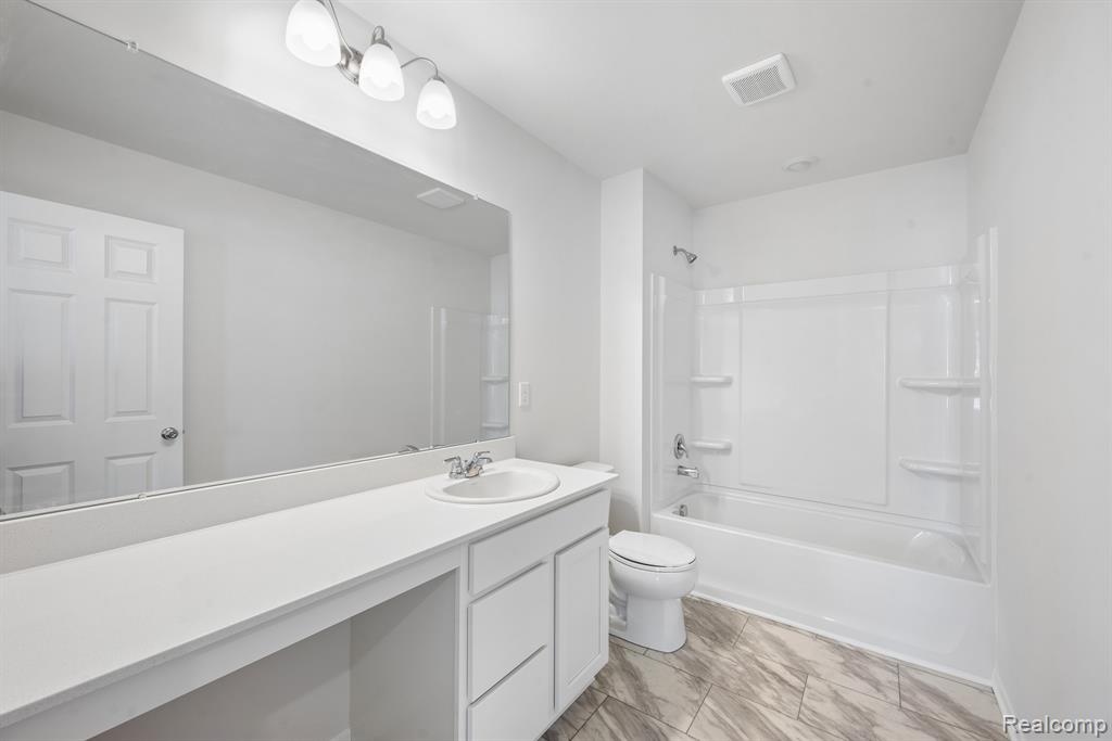414 Hidden River W, Holly, MI 48442 — Photo 31