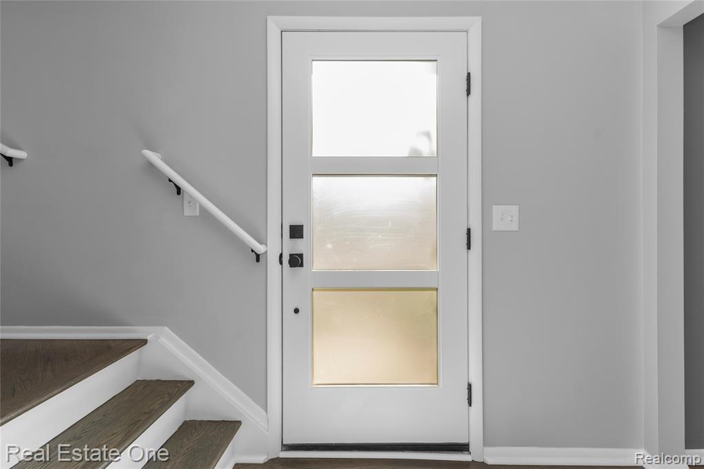5011 Thorncroft Avenue, Royal Oak, MI 48073 — Photo 6