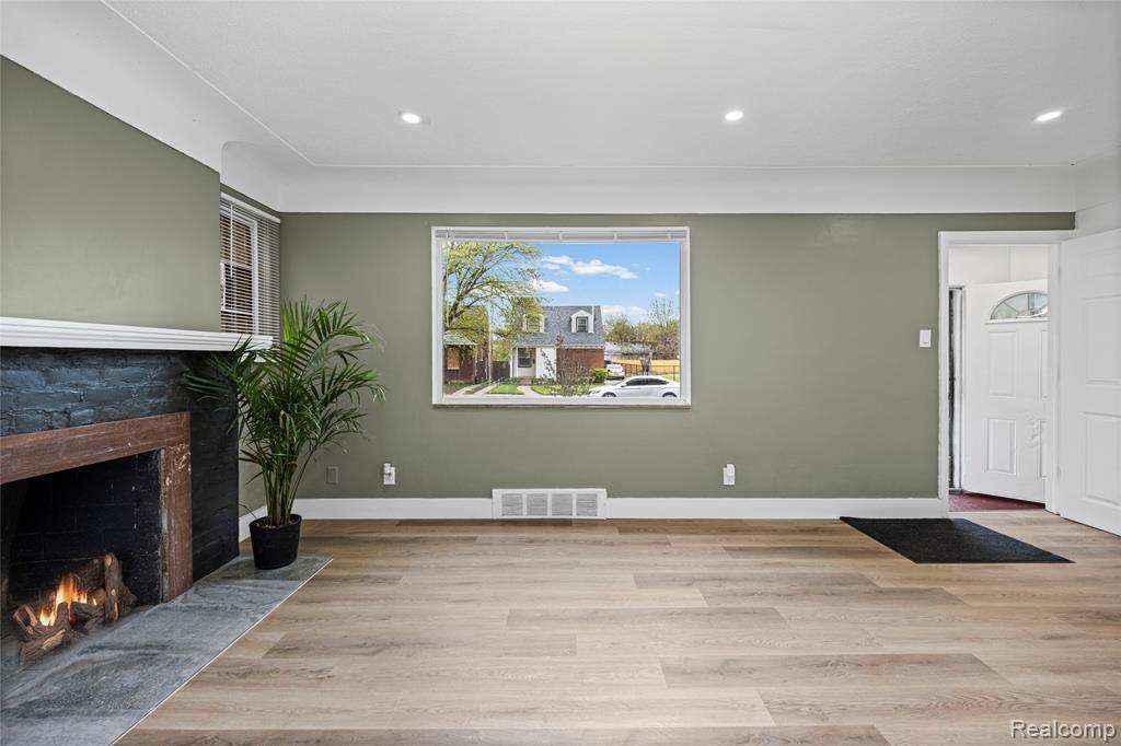 16871 Asbury Park, Detroit, MI 48235 — Photo 20