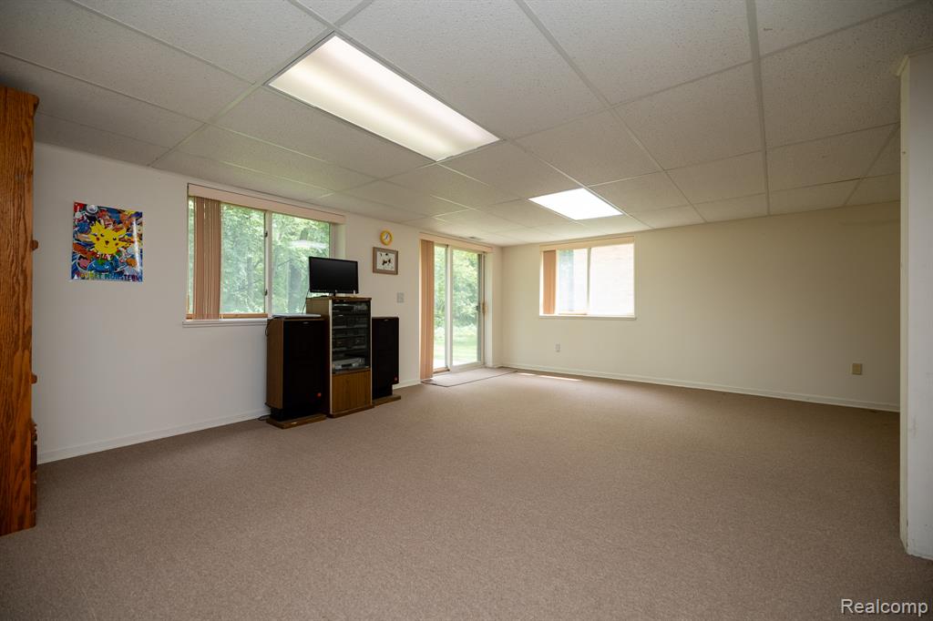 6926 Alden Drive, West Bloomfield, MI 48324 — Photo 34