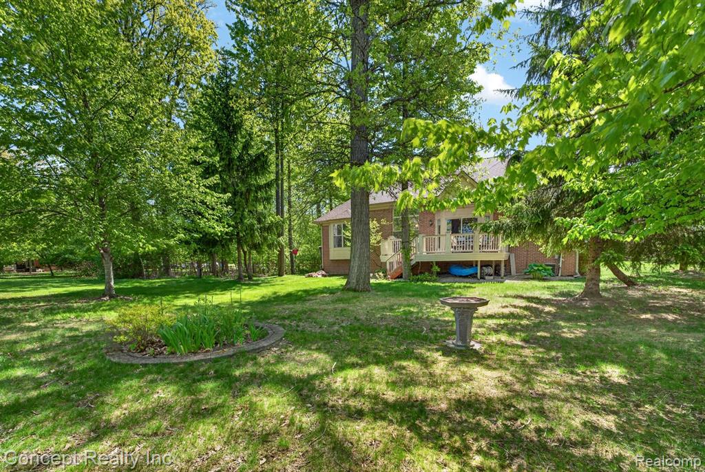 42392 White Hart Boulevard, Canton, MI 48188 — Photo 40