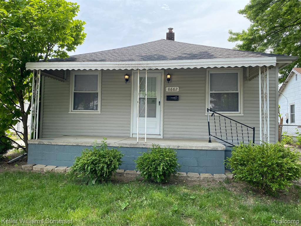 8662 PAIGE Avenue, Warren, MI 48089 — front exterior