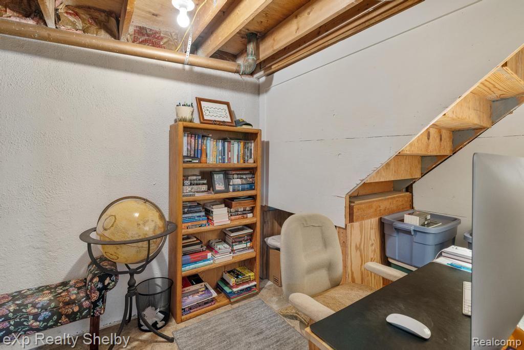 691 BARCLAY Drive, Troy, MI 48085 — Photo 48