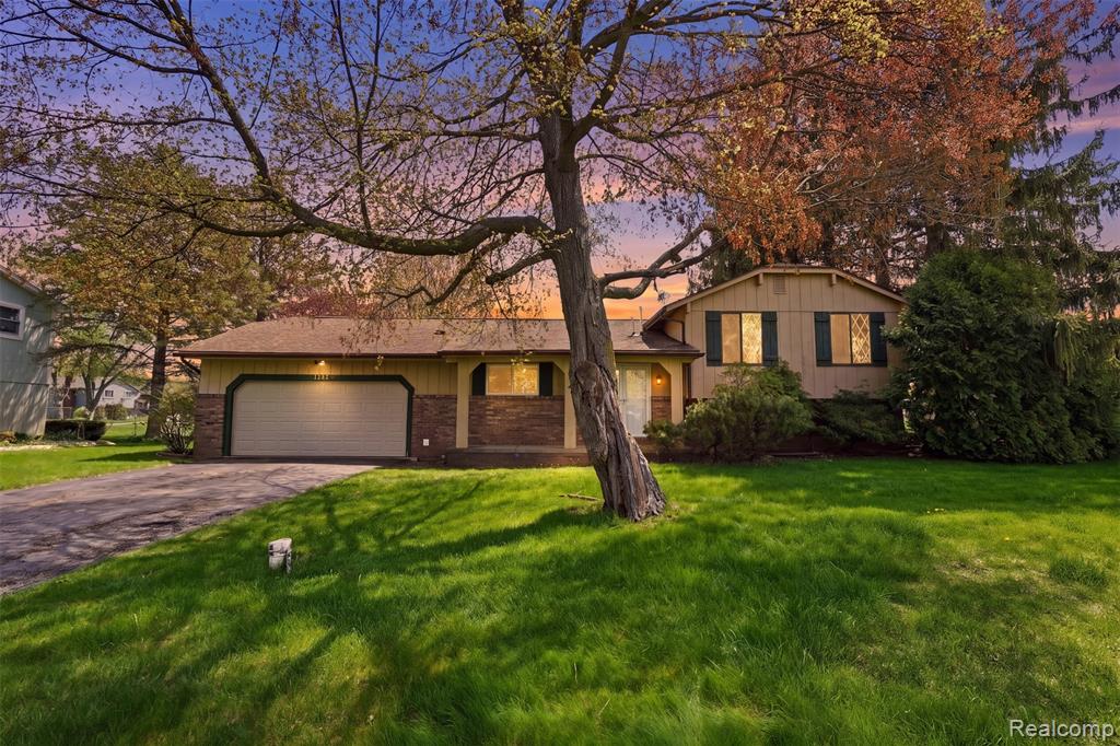 3756 Chevron Drive, Highland, MI 48356 — Photo 38