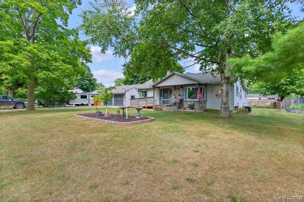 4440 Oakvista Avenue, Clarkston, MI — Photo 37