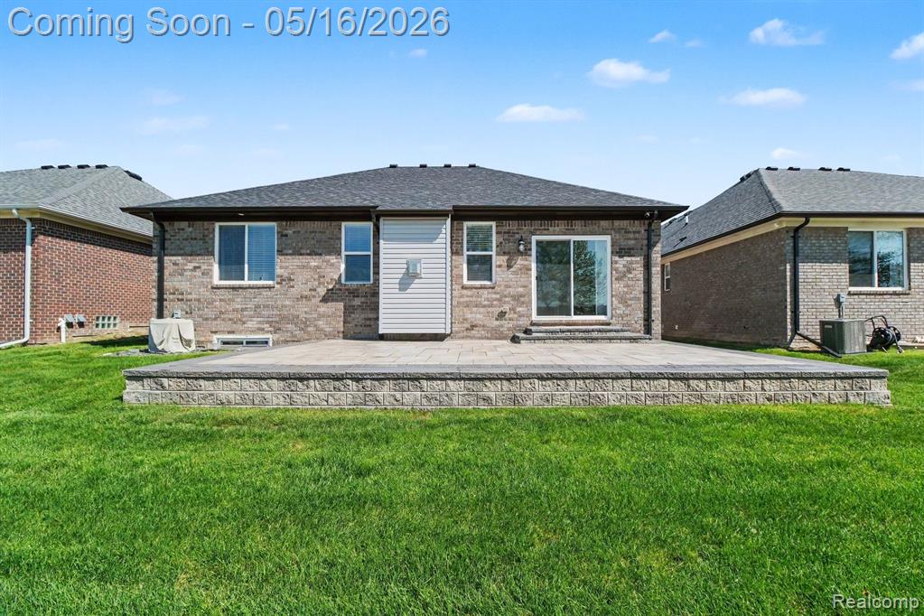 15330 Eton Pointe Drive, Clinton Twp, MI 48035 — Photo 25