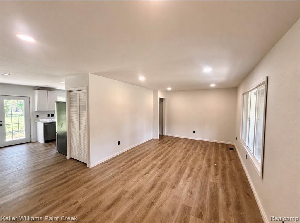5143 Todd Street, Grand Blanc, MI 48439 — Photo 2