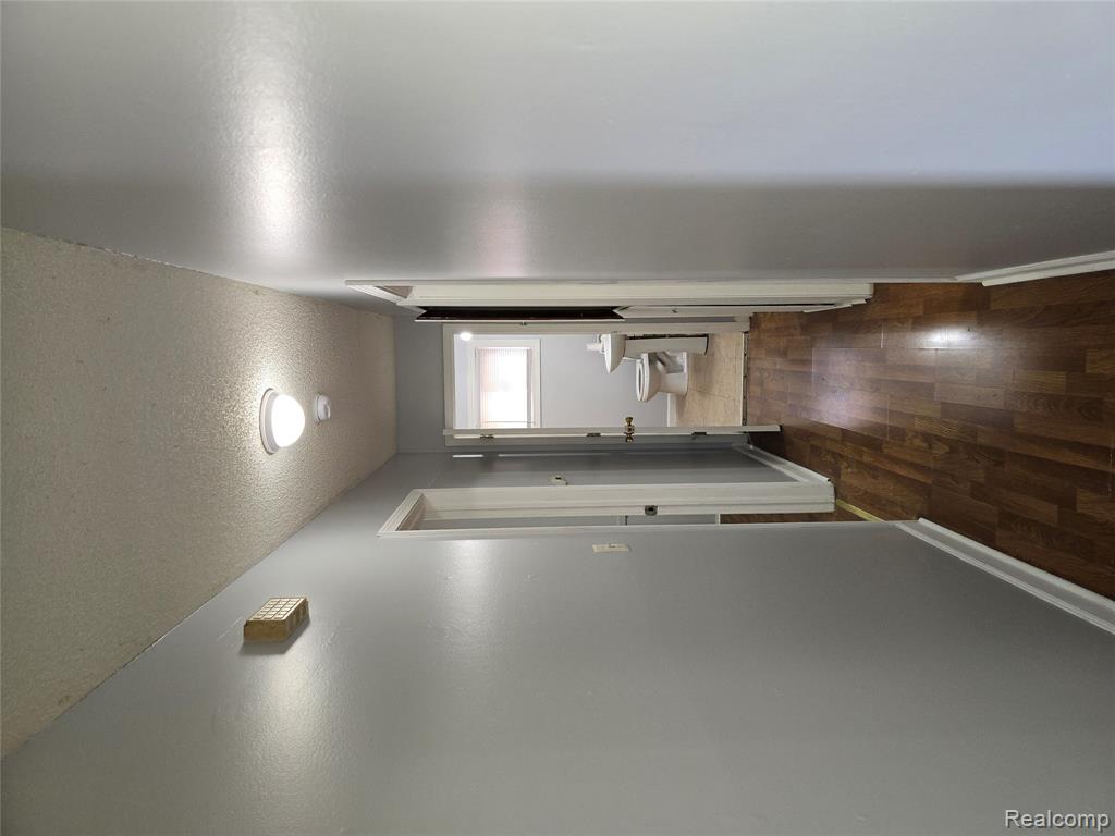 140 HUBBARD Street, Garden City, MI, 00000