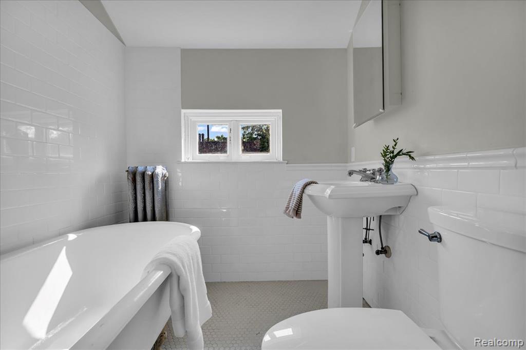 1710 Seminole Street, Detroit, MI 48214 — Photo 44