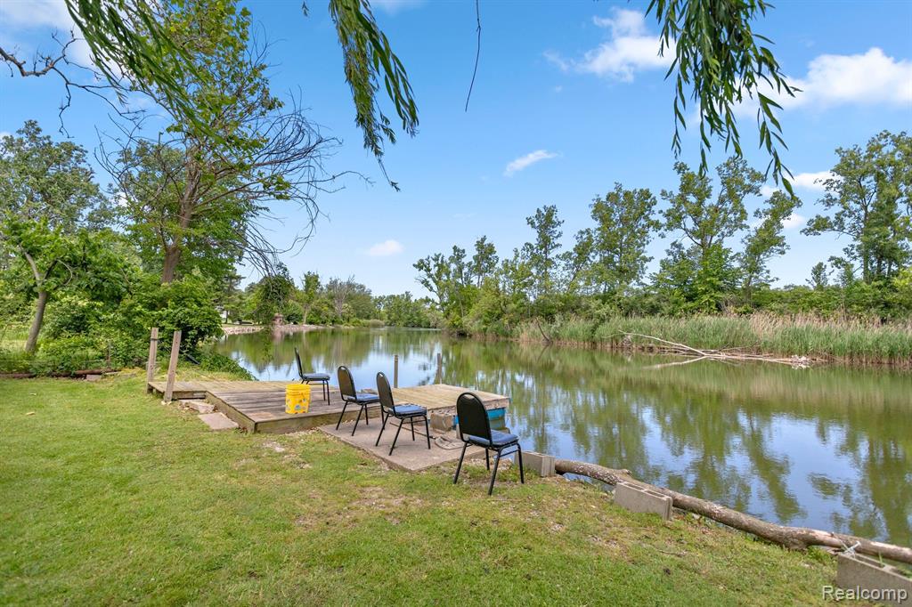 7215 S HURON RIVER Drive, South Rockwood, MI — Photo 42