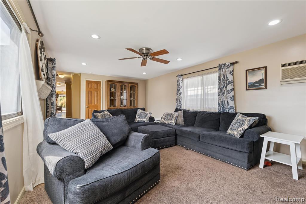 7474 Lathers Street, Westland, MI — Photo 17