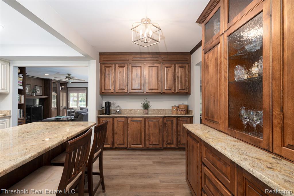 29090 Kendallwood Drive, Farmington, MI 48334 — Photo 10