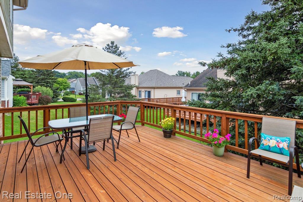 41694 KENILWORTH Lane, Novi, MI 48377 — Photo 32