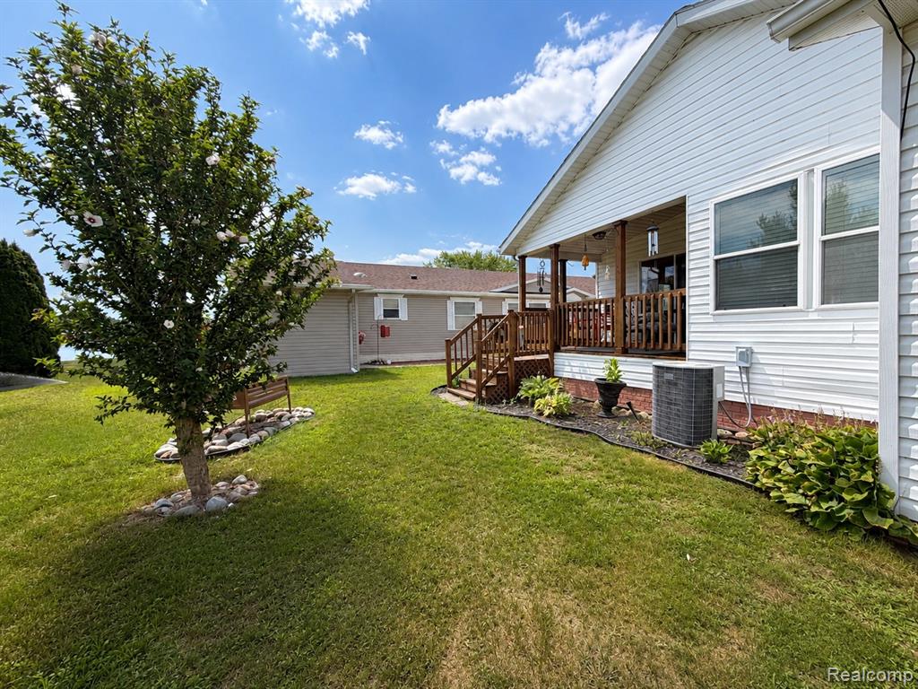 551 Twin Lakes Drive, MI — Photo 36