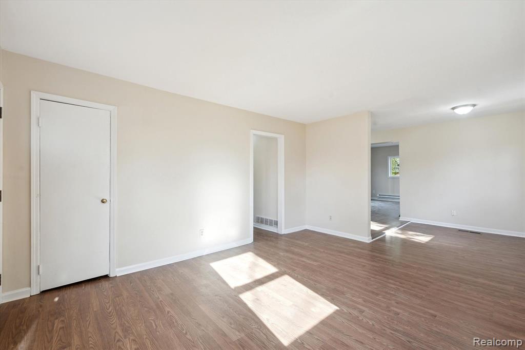 2481 PINECREST Avenue, Ann Arbor, MI 48104 — Photo 7