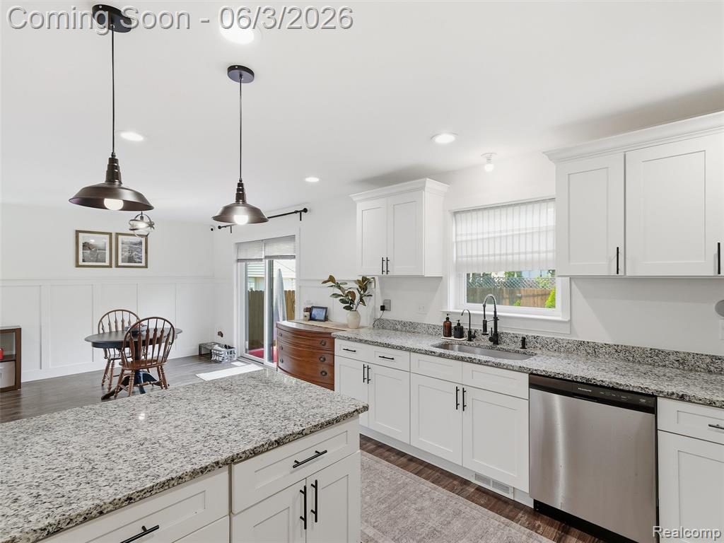 70 W Shevlin Avenue, Hazel Park, MI 48030 — Photo 15