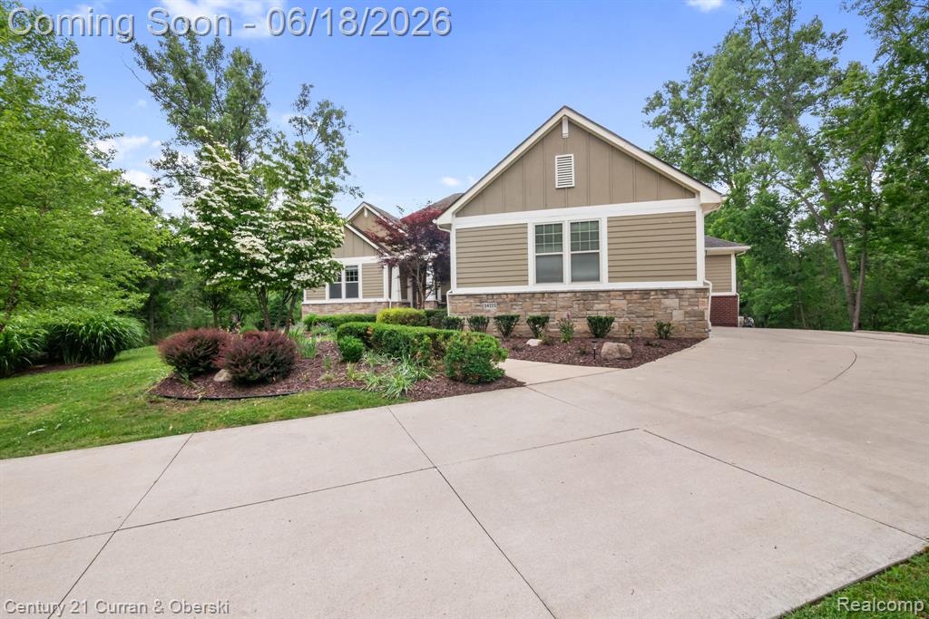 34225 Thornbrook Drive, Farmington, MI 48335 — Photo 6