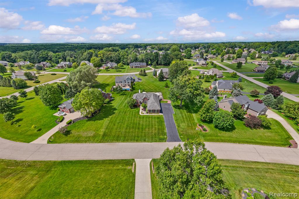1131 Thorn Ridge Drive, Howell, MI 48843 — Photo 44