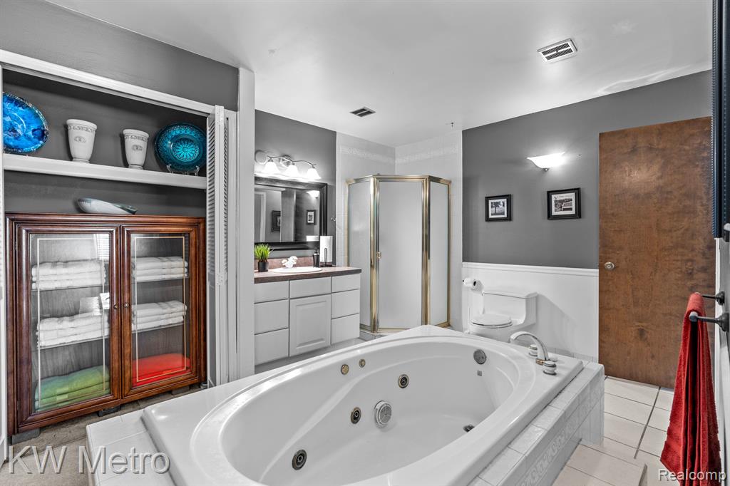 27173 CUMBERLAND Court, Southfield, MI 48033 — Photo 14