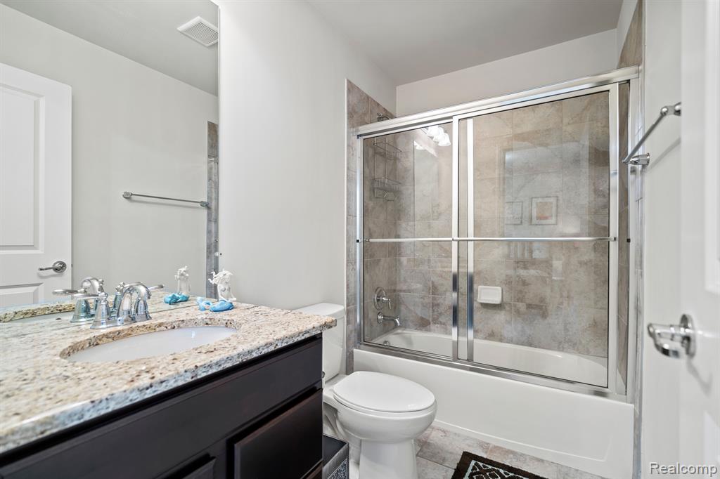 4562 Cloverdale Court, Lake Orion, MI — Photo 45