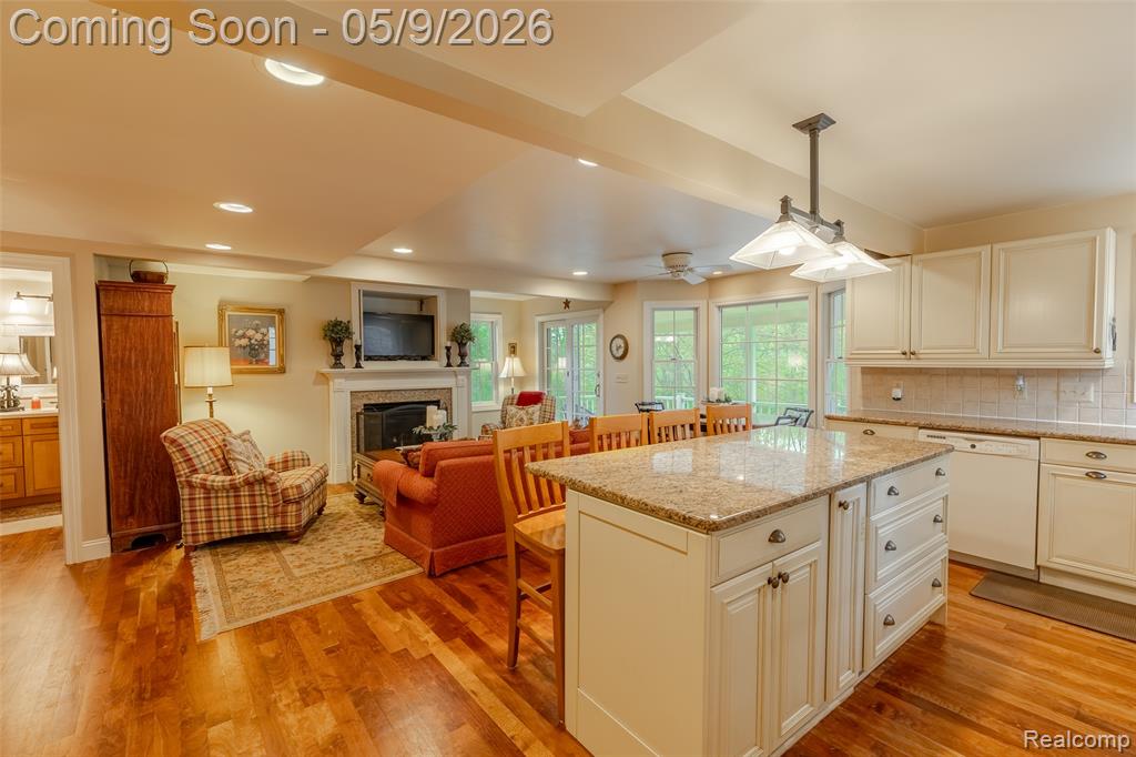 1081 E Tienken Road N, Rochester, MI 48306 — Photo 39